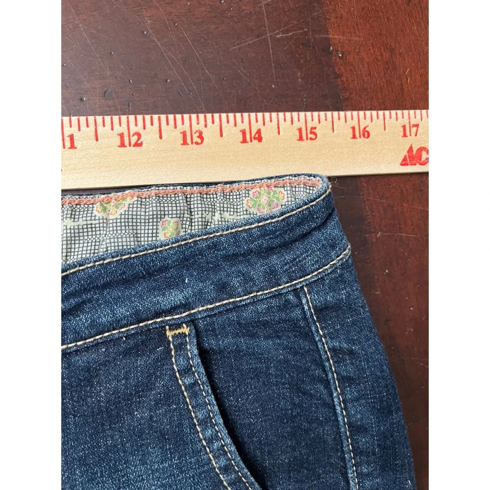 Levi's 515 Women's Dark Wash Denim Shorts Size 4 High Rise Cuffed Casual - Picture 5 of 10